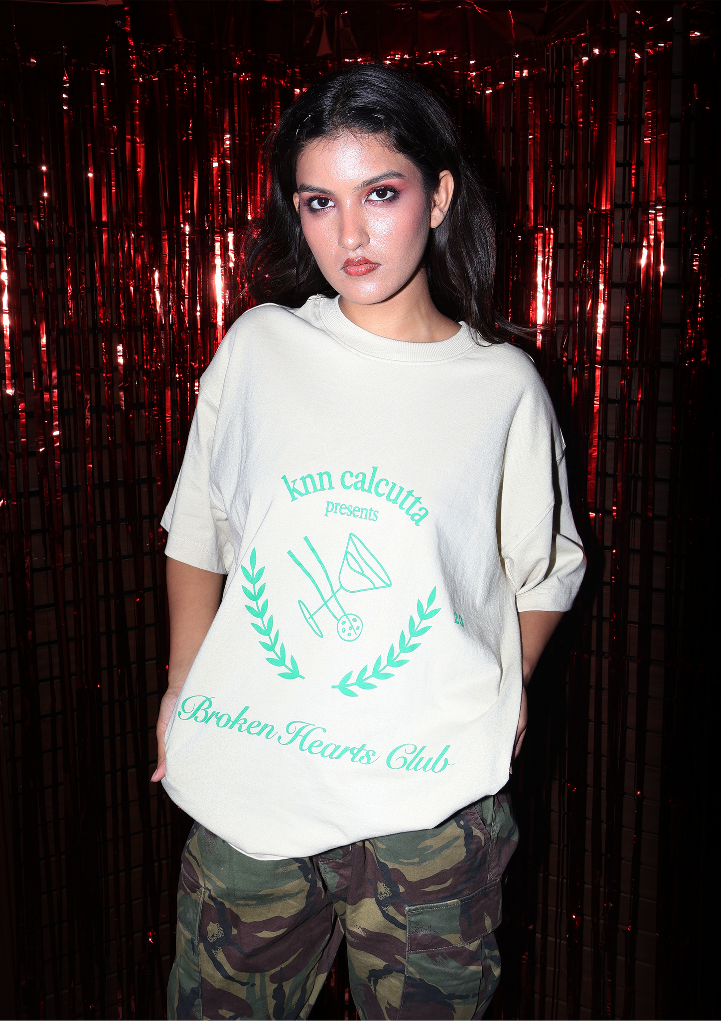 </3 club tee