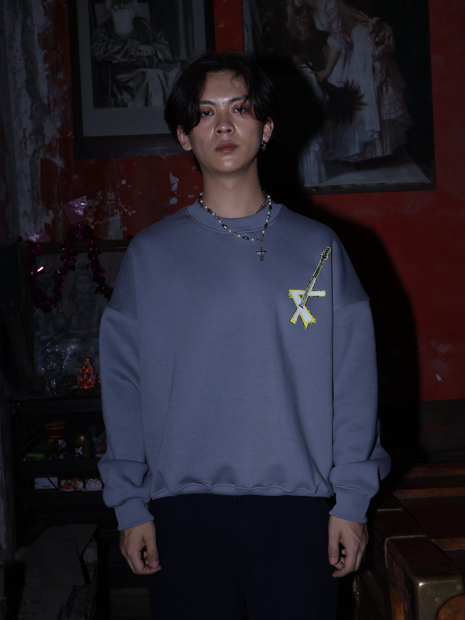 Industry plant crewneck